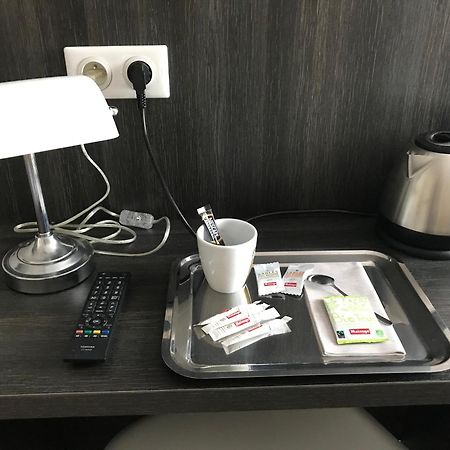 Hotel Le Glacier Villeneuve-sur-Lot Zewnętrze zdjęcie